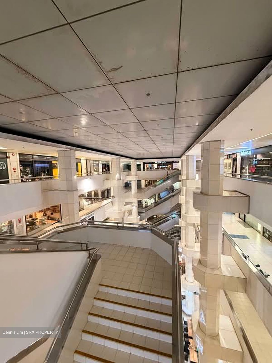 The Adelphi (D6), Retail #541599151
